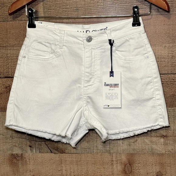 Wallflower Pants - 🌻 Wallflower White Denim Shorts Juniors size 1/25 High Rise Curvy Frayed Raw Hem